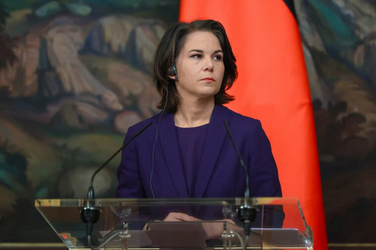    Немецкие комментаторы считают, что редко такие бесталанные люди, как Бербок, получают должность министра