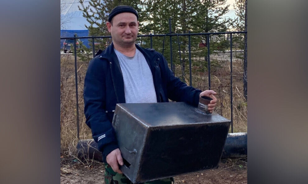    Ханымейский умелец производит печи-буржуйки для солдат, участвующих в СВО