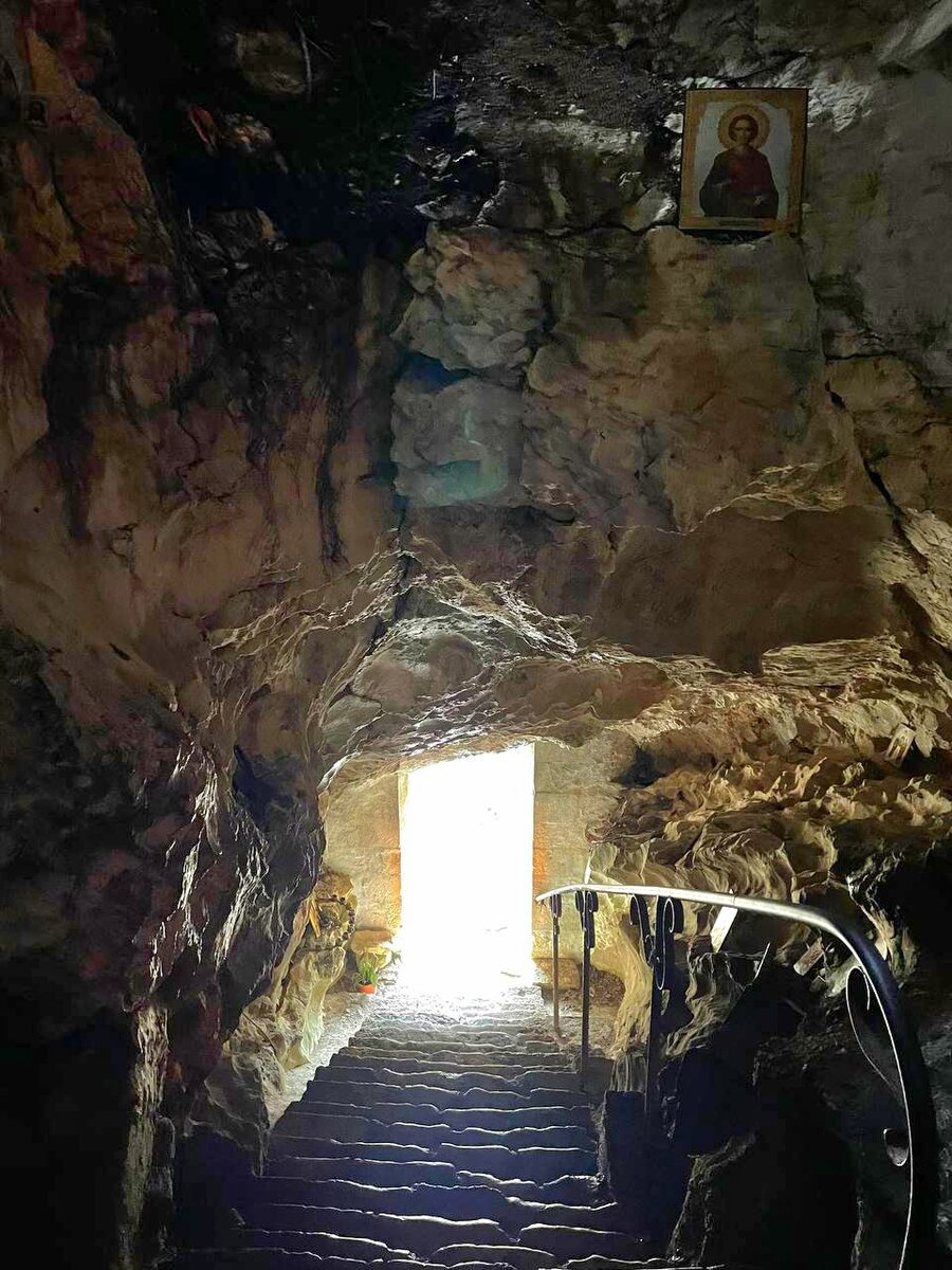 Грот Симона Кананита