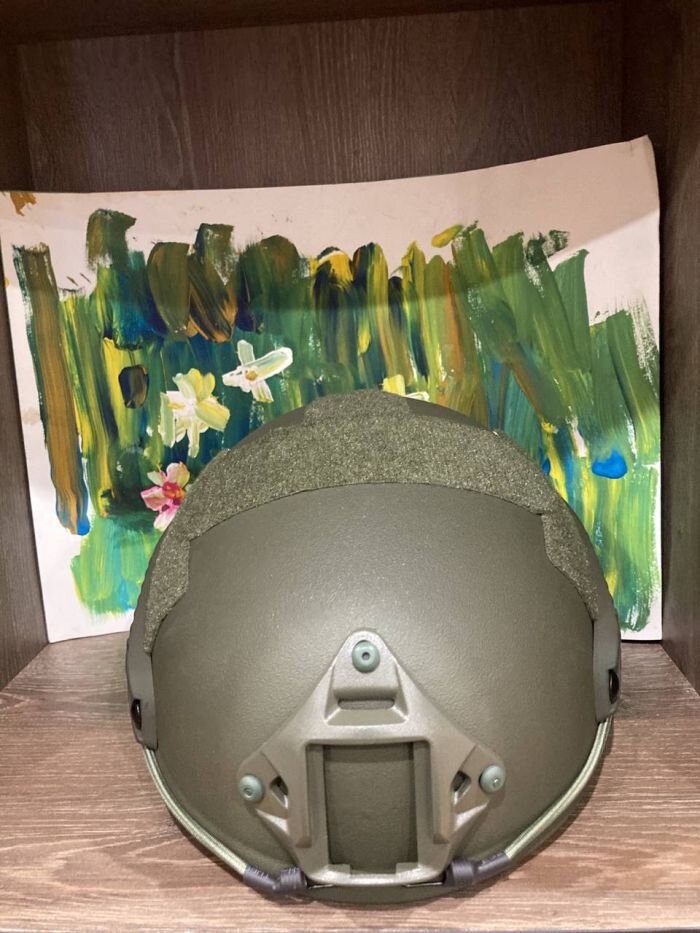    Ранее Маматов выкладывал фото пришедшей ему каски в своем телеграм-канале