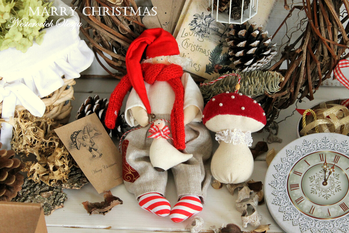 Первое это Новогодний гномик.