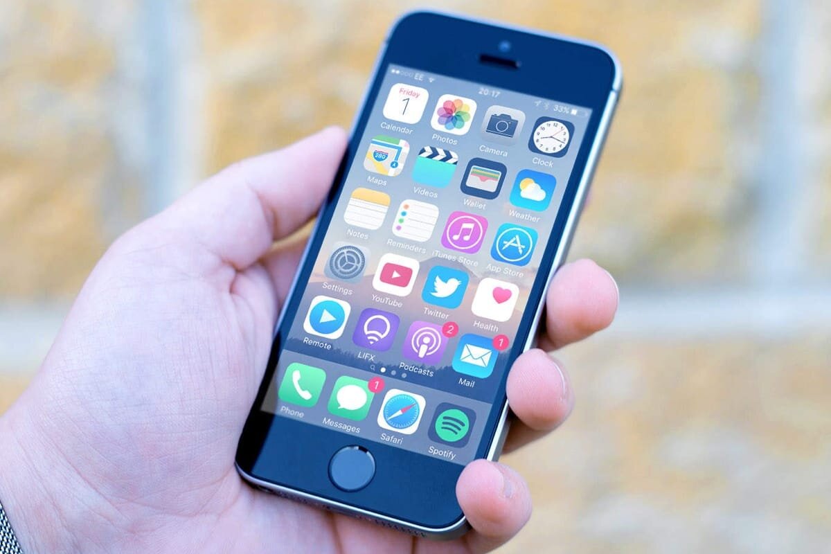 Вы можете изменить уведомление на экране блокировки, скрыть кнопку поиска и многое другое