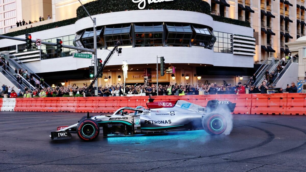 Подсветка на машине MercedesФото: F1  📷
