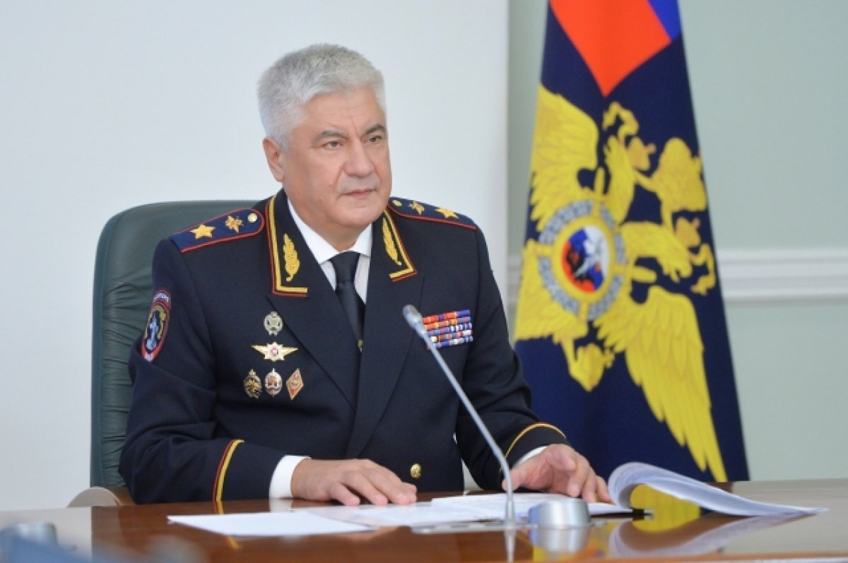    Колокольцев провел торжественную церемонию ко Дню сотрудника МВД