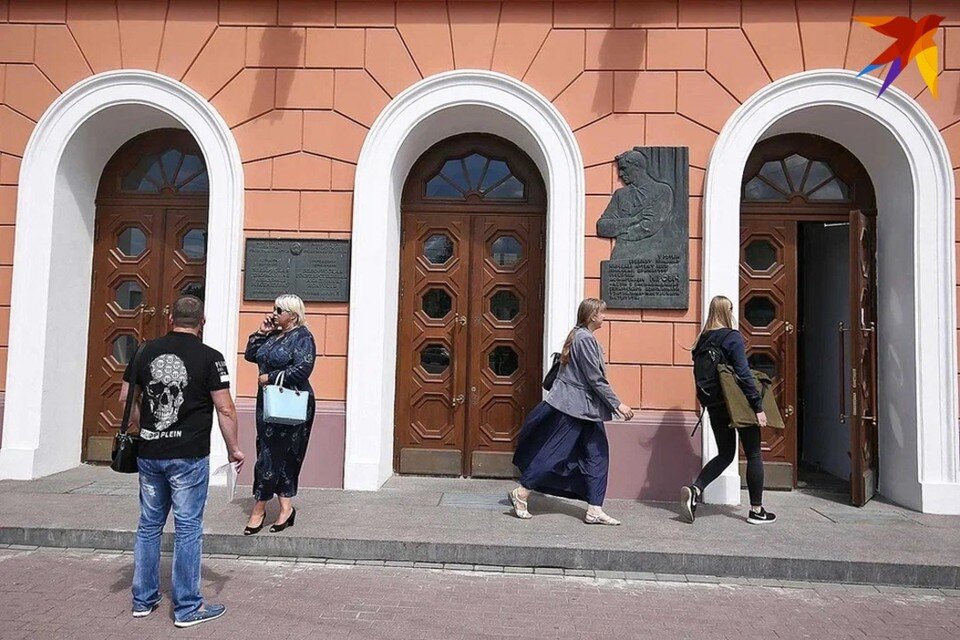     В Беларуси обновили перечень специальностей для получения высшего образования в сокращенный срок. Павел МАРТИНЧИК