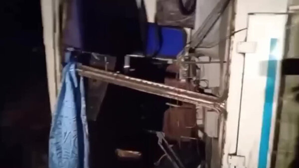 В Нижегородской области автобус с рабочими съехал в кювет. Видео © Telegram / ДТП и происшествия Нижний Новгород