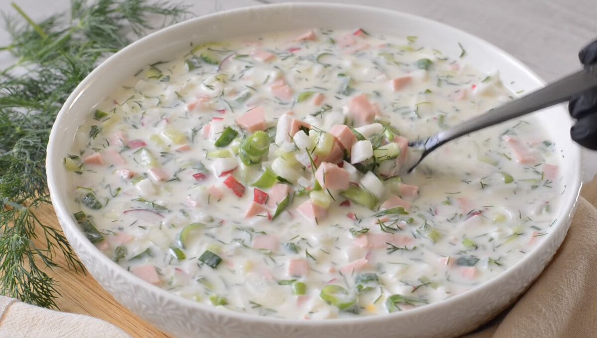 Можно ли в окрошку добавить. Индигриенты для окрошки. Можно ли в окрошку добавить. Можно ли в окрошку добавить. Окрошка на майонезе и воде.