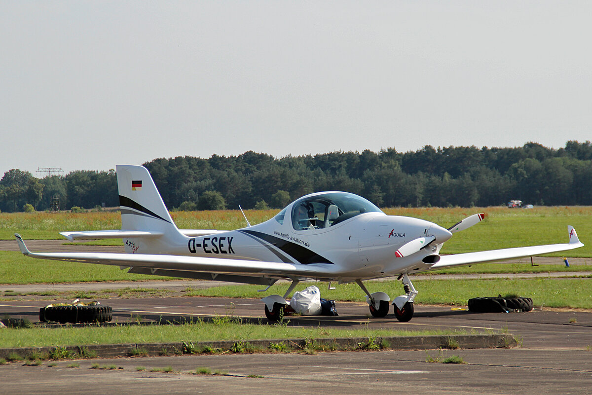 самолет AQUILA a210,фото из свободных источников