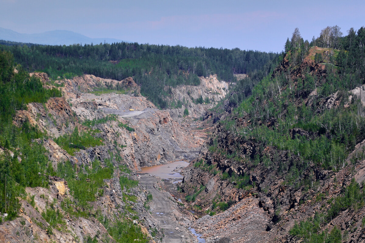 Карьер в Тайгинке