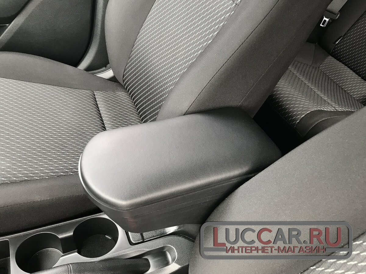 Подлокотник "ArBox 2" Хендай Солярис 2 Черная Эко-кожа.