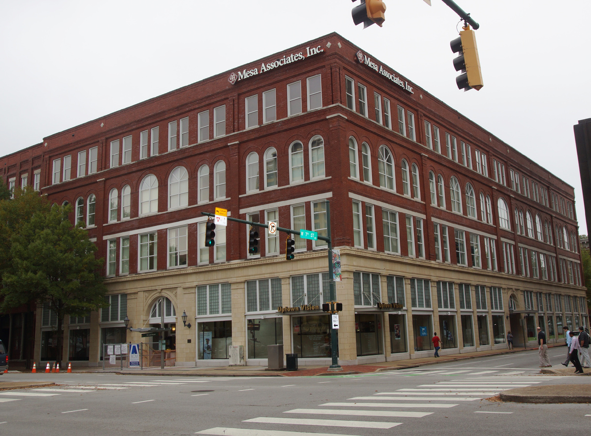 Здание знаменитого универмага Миллера. Современность. https://gallery.bestofchatt.com/places/view/1405/mesa_associates_inc.html