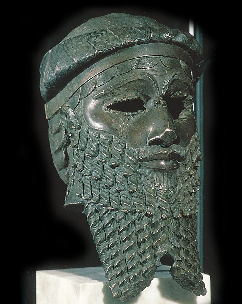 Бронзовая голова статуи царя Аккада, вероятно, Саргона. ок. 2300 года до н. э. Иракский музей, Багдад 