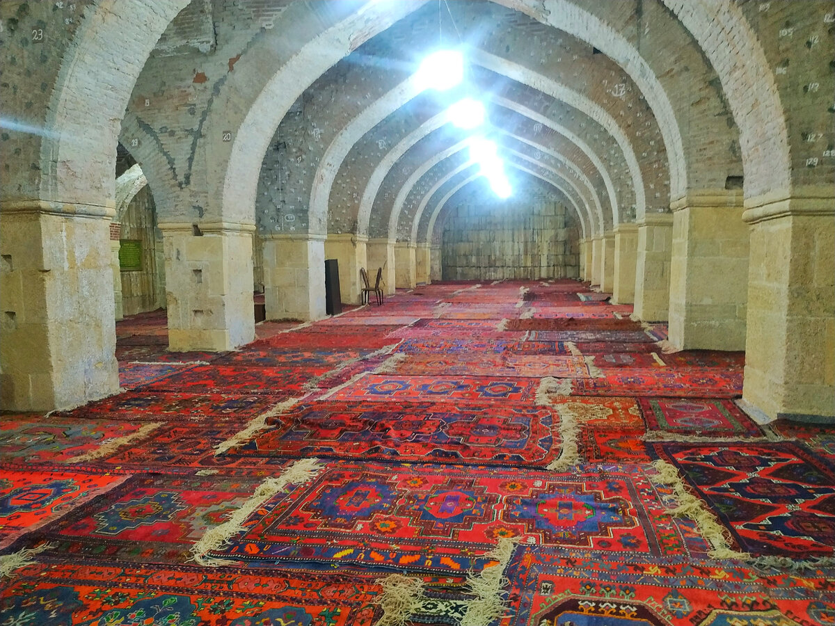 Джума-мечеть внутри