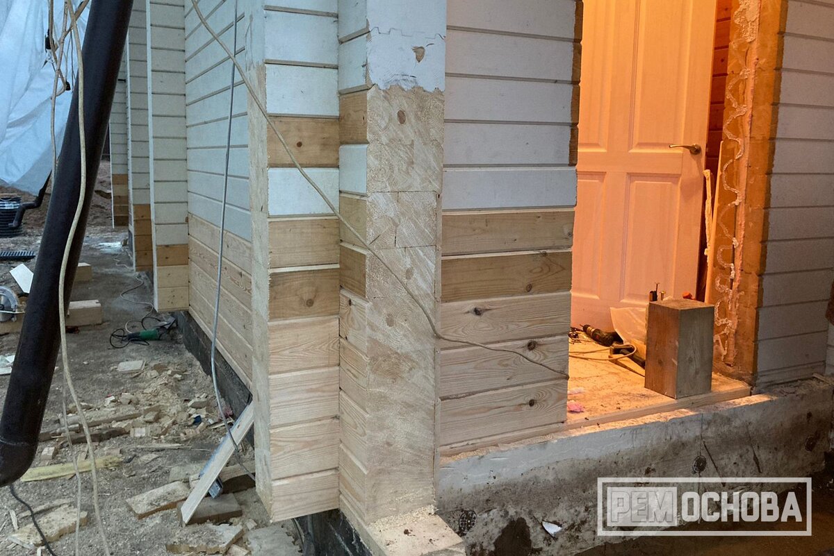 Замена профилированного бруса. Подгонка брусом 200х200мм.