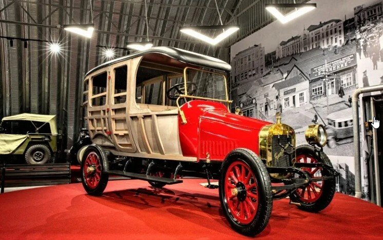 Автомобиль Руссо-Балт, фото из музея Ретро-техники, г. Новосибирск