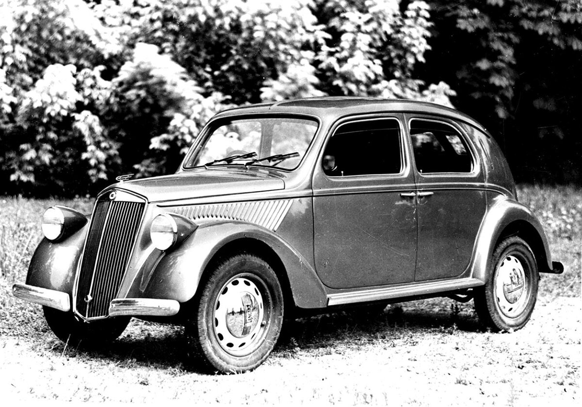    Сложно представить, но после Второй мировой личной машиной Энцо Феррари была миниатюрная Lancia Ardea с литровым V4 мощностью каких-то 26 л.с.