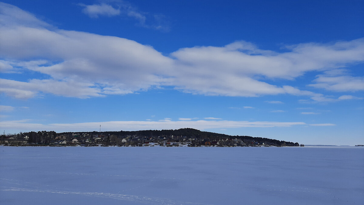 Соломенное. Вид с другого берега