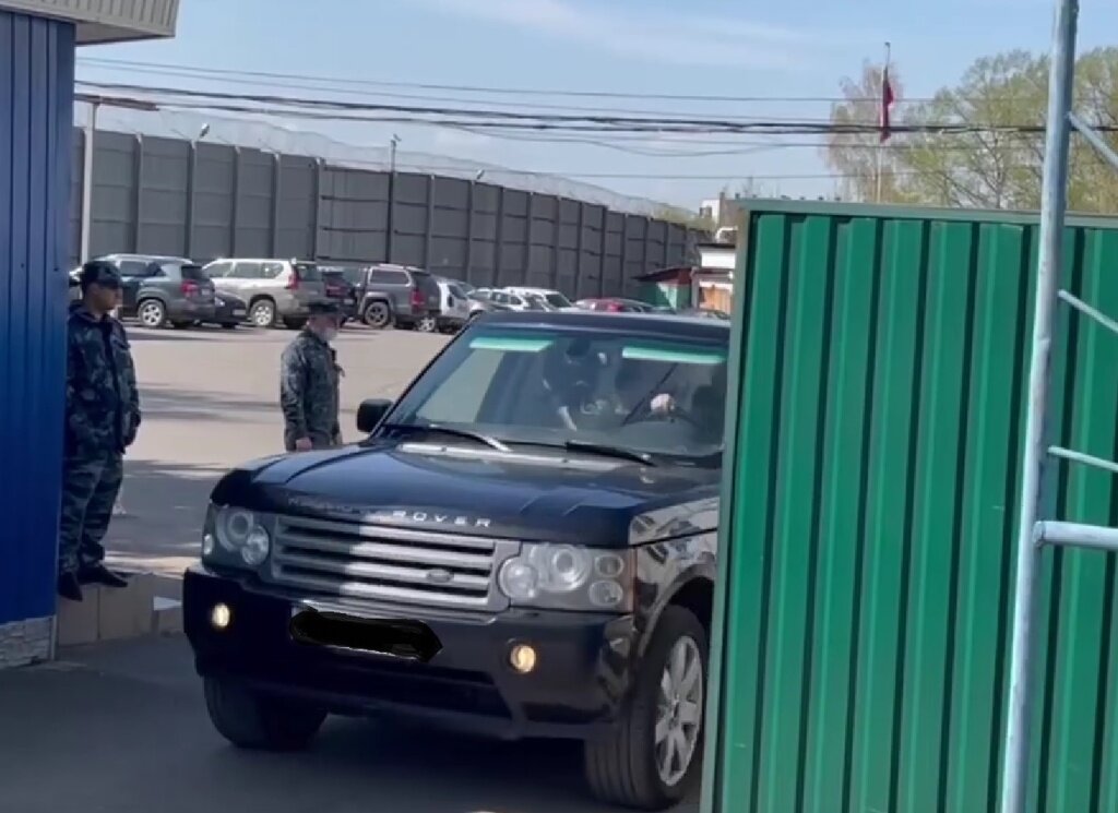 В Твери экс-министр Улюкаев уехал из колонии на «Рэндж Ровере»