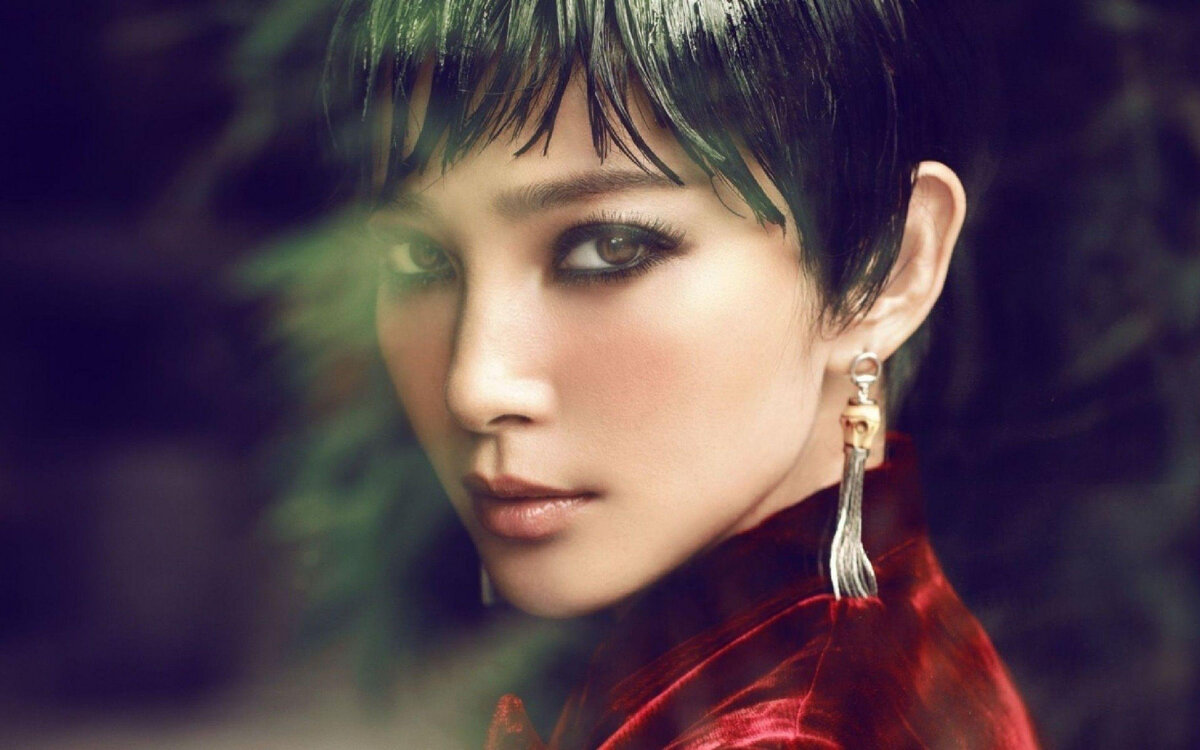 На фото Ли Бинбин