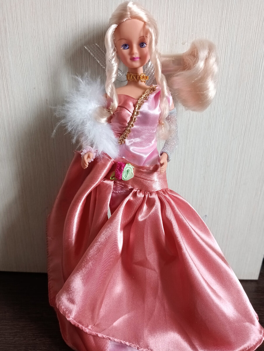 Так-себе фото, зато прическа ещё не разобрана))