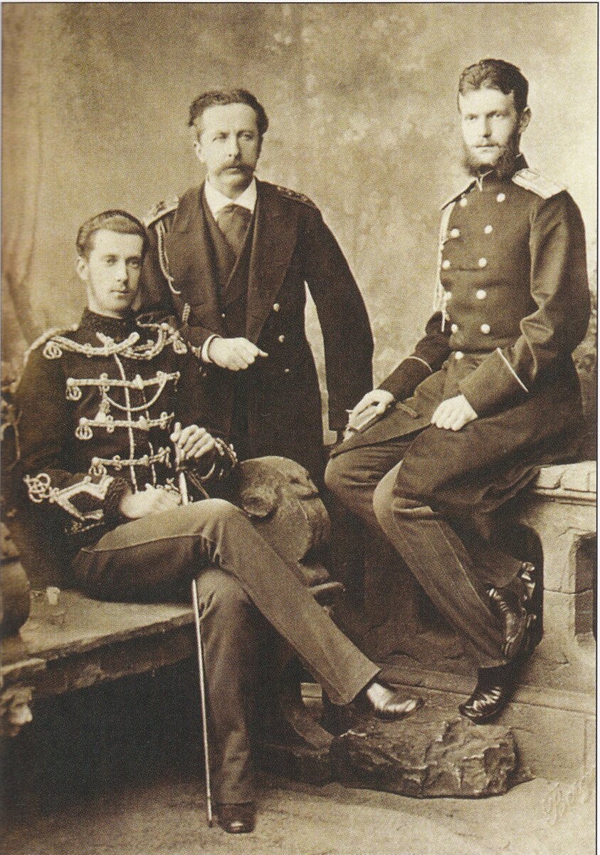 Д.С. Арсеньев со своими воспитанниками, великими князьями Сергеем и Павлом. ГАРФ