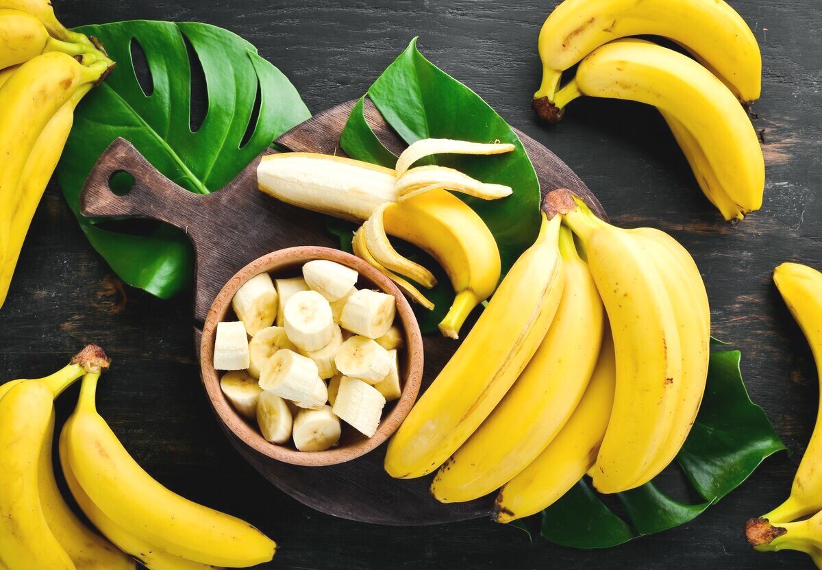 банан на белом фоне картинки. 12 бананов. Varieties of bananas. 3 банана. сорт зеленых бананов.