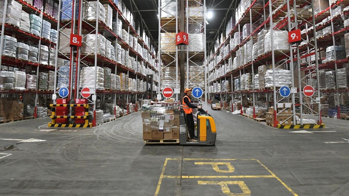    Распределительный центр компании X5 Retail Group в Подмосковье© РИА Новости / Михаил Воскресенский