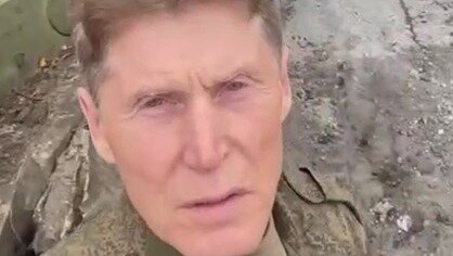     Губернатор Приморского края Олег Кожемяко поговорил с бойцами ремонтно-восстановительного батальона «Арсеньевский». Он проверил условия содержания военнослужащих и качество их работы.