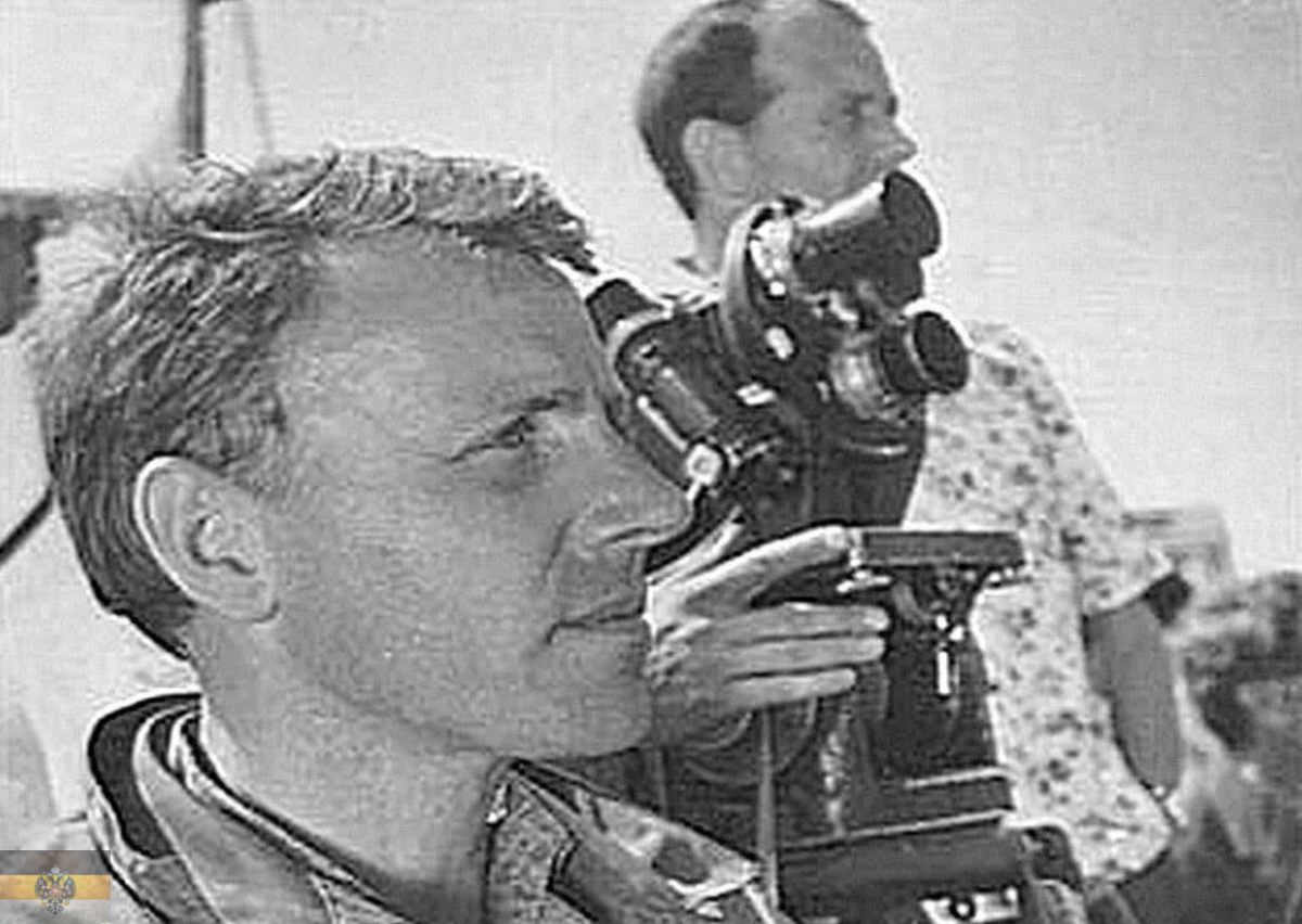 Александр серый режиссер биография личная жизнь "Застрелился в своем кабинете". Трагичная судьба режиссера, подарившего нам "Дже