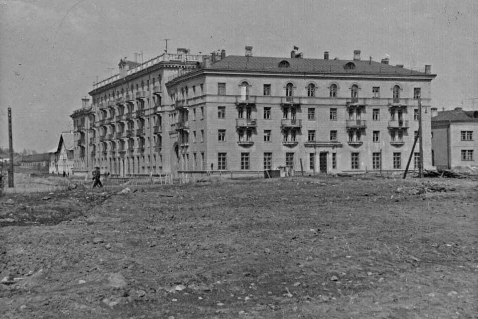 Измайловский проезд, 4. Вид с юго-запада. Фотография Т. И. Захарченко 1953 г., источник pastvu.com