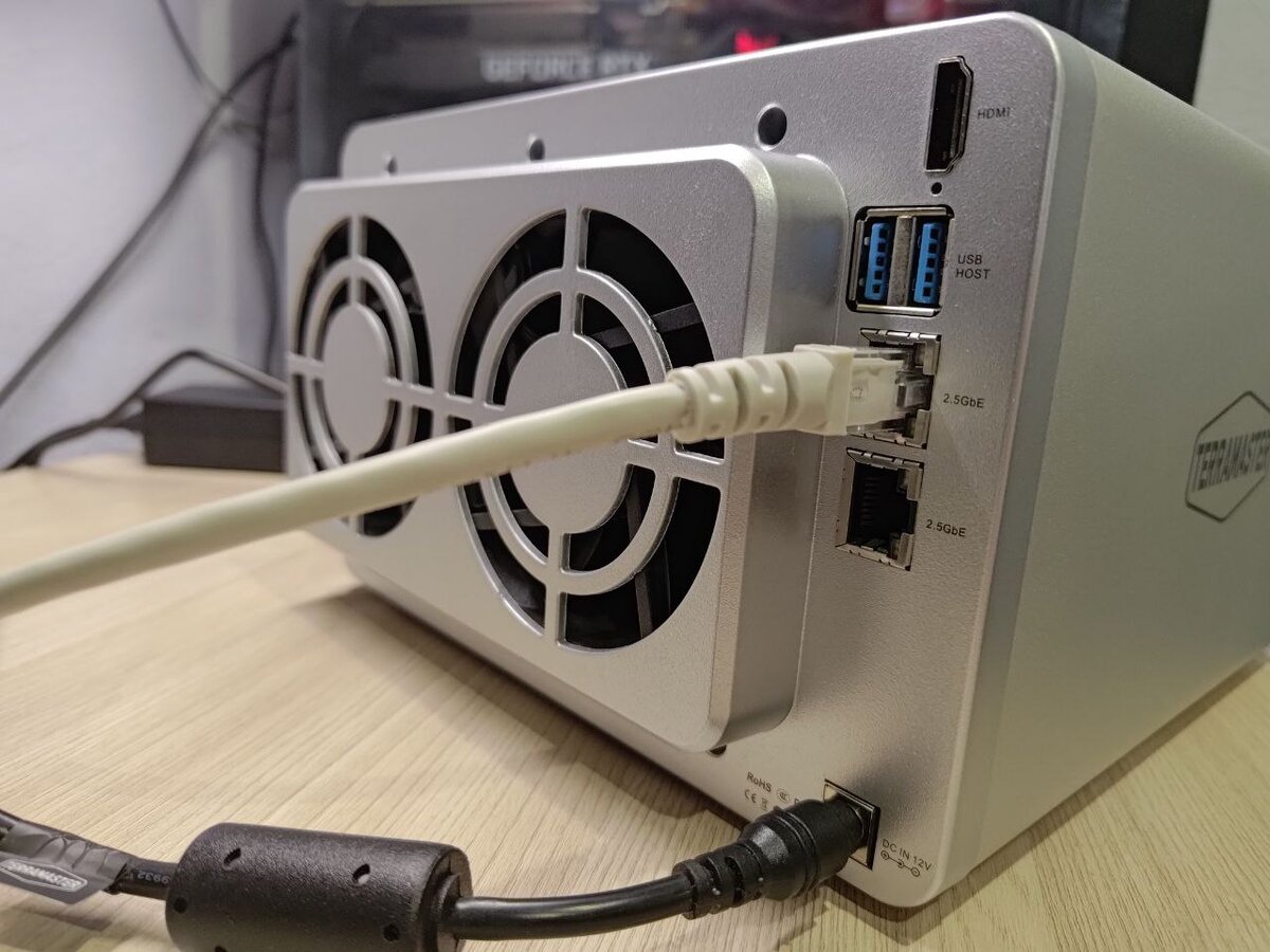 Terramaster f4 423. Terramaster d5-300c. Terramaster f4 423. Terramaster f4 423. Terramaster u4.