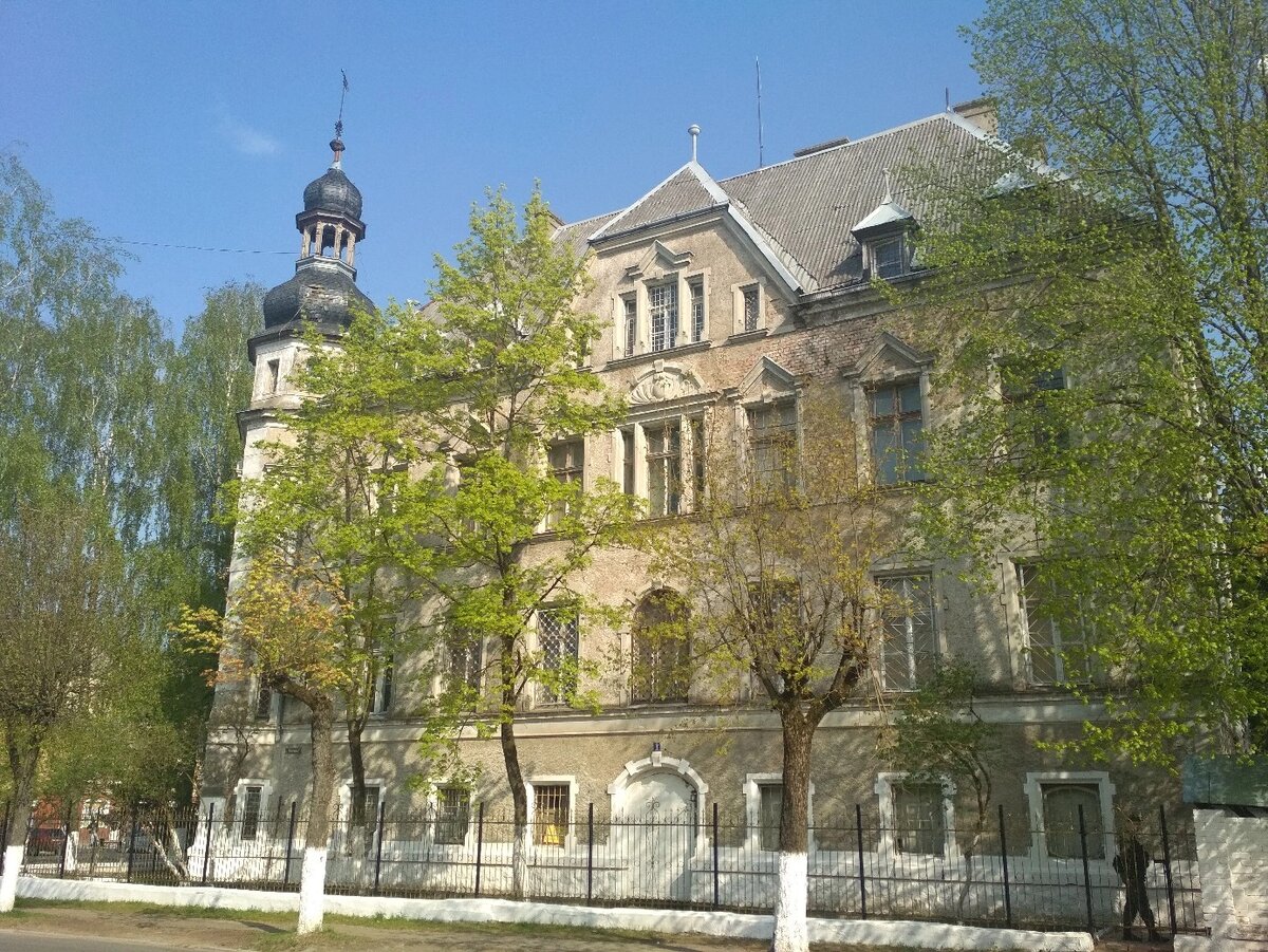 Здание Управления сельским районом Гумбиннен построено в 1898 году. 