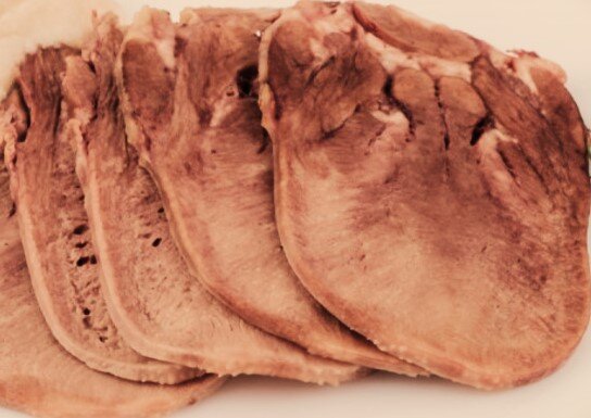 Отварной говяжий язык. Фото из интернета