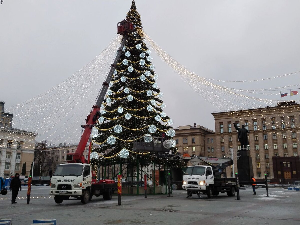 елка в воронеже на площади ленина