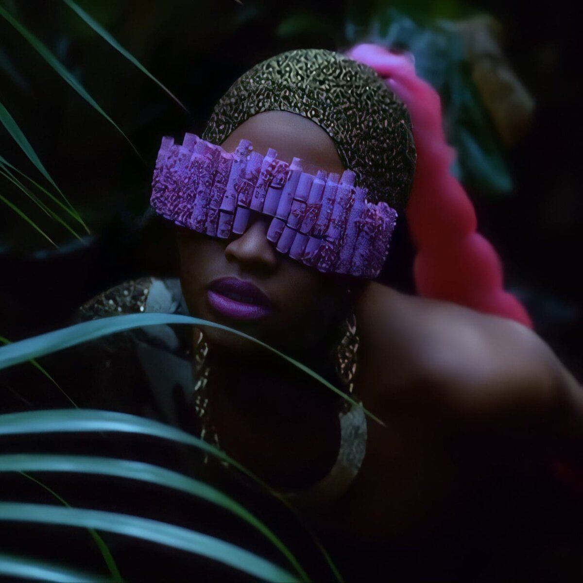 Ники Минаж в клипе «Massive Attack» 