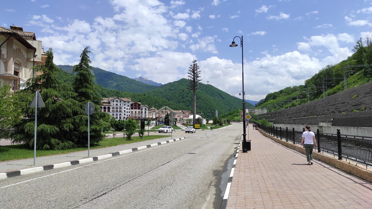 Набережная в посёлке Эсто-Садок, фото автора