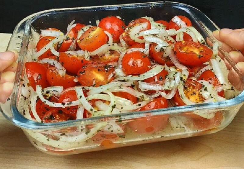 Очень вкусная закуска из самых обычных помидоров 