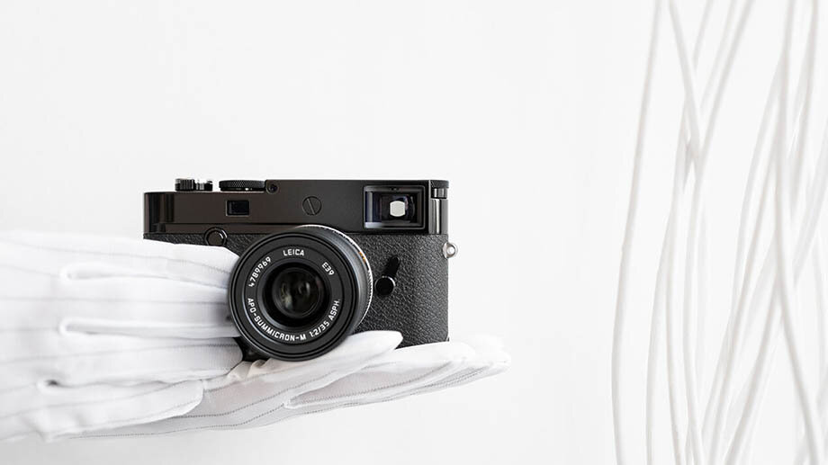 Leica M10-R "Black Paint"
