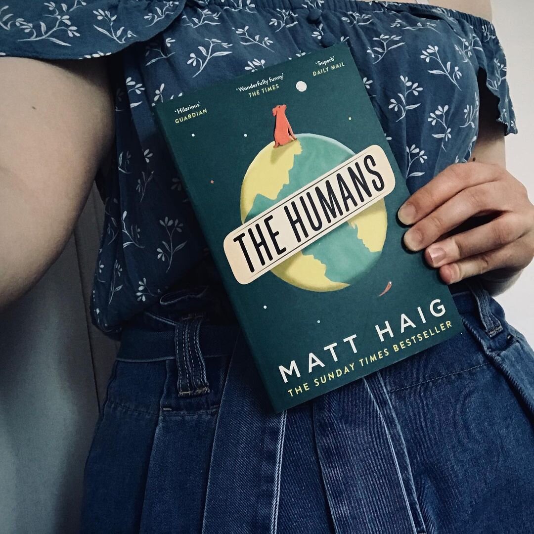 Я читала на английском в этом издании, но книга переведена на русский (см. далее) / фото @emsxreads