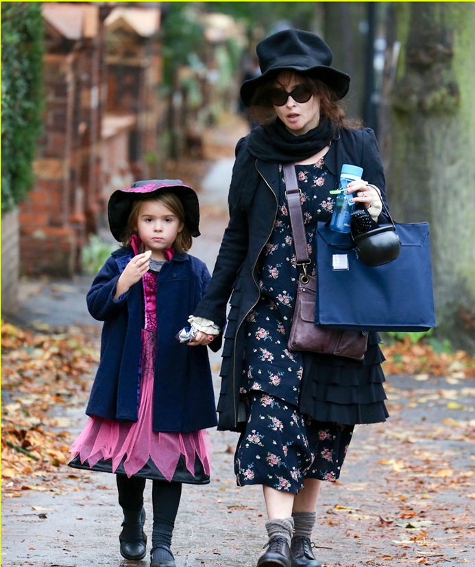 Картер и ее –7- летняя дочь Нелл, названная в честь героини матери из мюзикла - миссис Нелли Ловетт (сейчас девочке 14 лет)