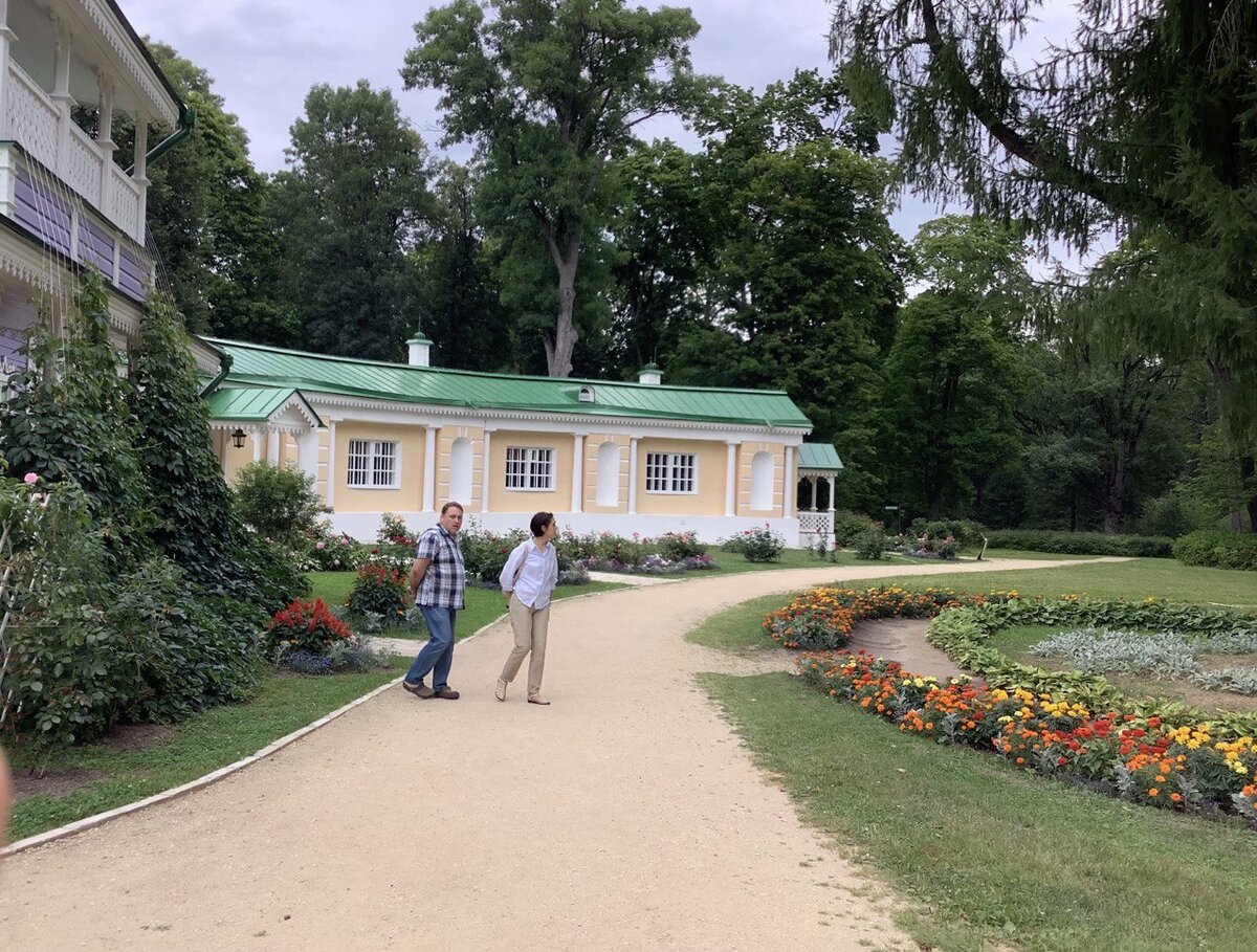 Современный вид Спасского-Лутовинова.