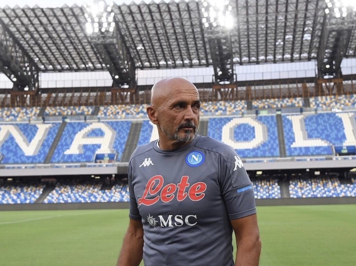 Сейчас ПФК «Наполи» тренирует Лучиано Спалетти, который тренировал наш «Зенит» и становился с «Зенитом» чемпионом России. А сейчас он тренирует ПФК " Наполи", который лидирует в чемпионате Италии! (Фото взято из доступных источников сети интернет)