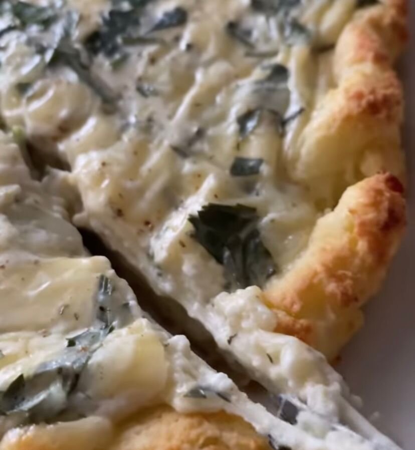 Вы только посмотрите, как тянется сыр.. ммм