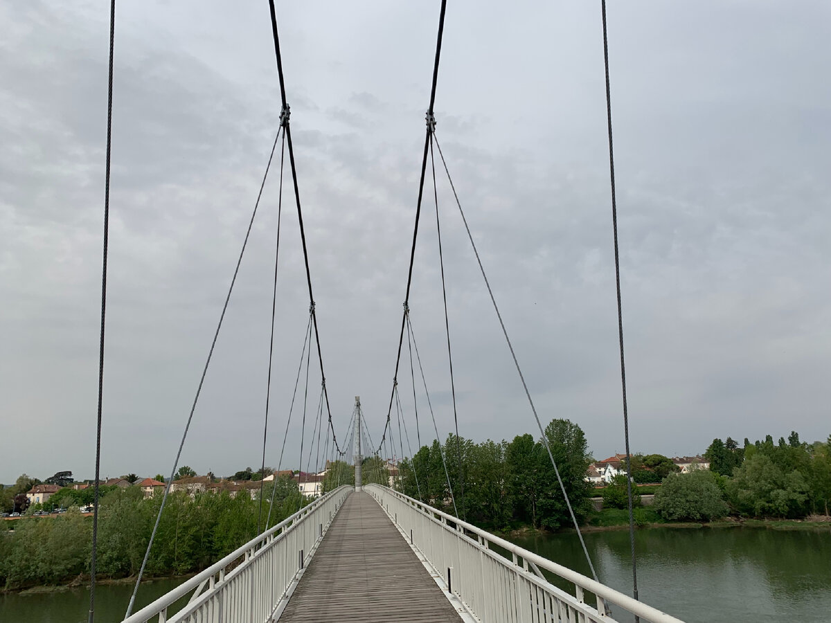 Много дорог, но только ты знаешь единственно верную…