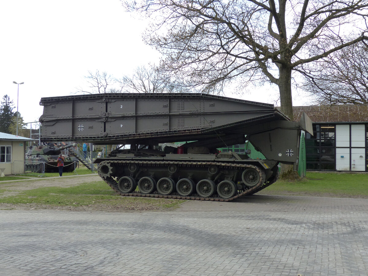 Танковый мостоукладчик США M48 AVLB