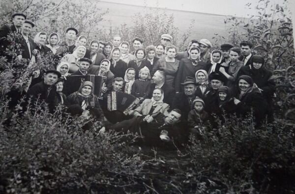 Проводы сыновей в армию. 1961 год.