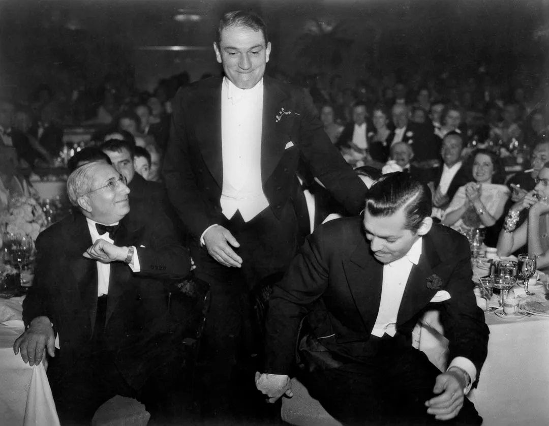 (Слева-направо) Луис Б. Майер, Виктор МакЛаглен, Кларк Гейбл.