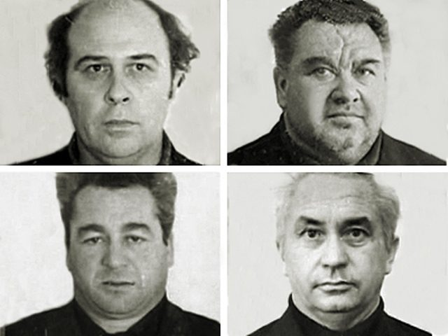  Слева - направо в верхнем ряду: 1- Снобков, 2 - Дунаев, под ними 3 - Эпельбейм, 4 - Жатон.