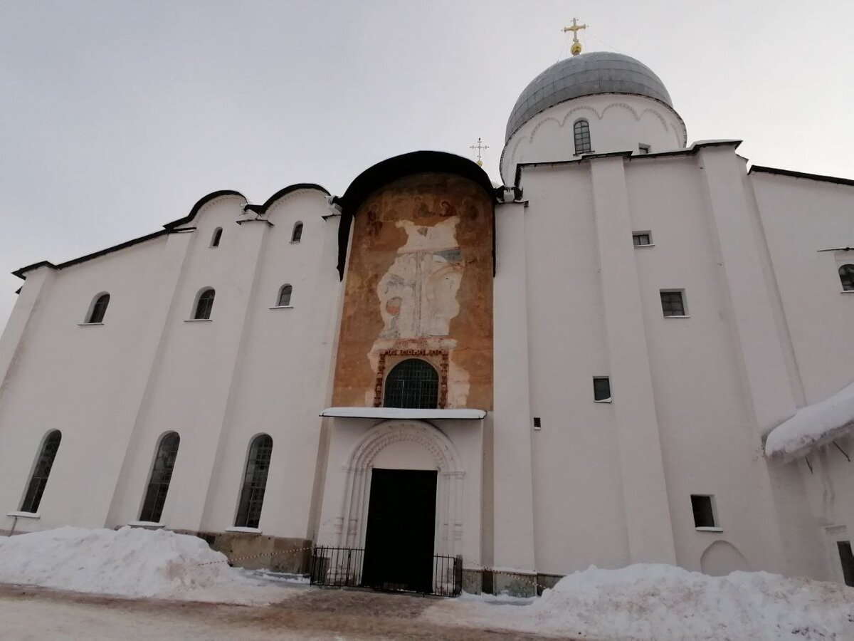 Одна из церквей на территории кремля