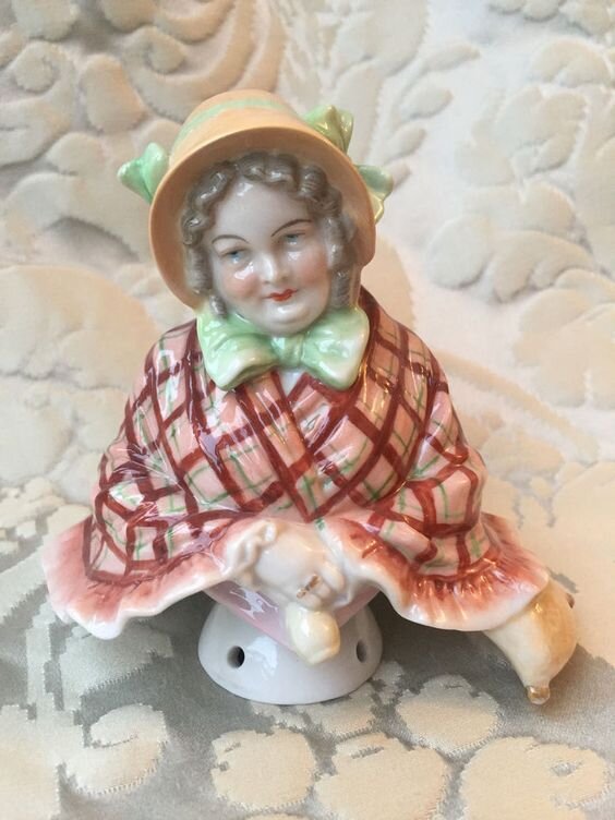 Фарфоровая полукукла в виде бабушки. A.W.Kister. Фото ebay.us